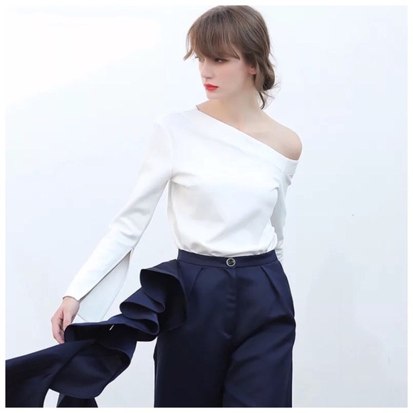 💕 Eggshell White Split Sleeve One Shoulder Top - Picture 4 of 7